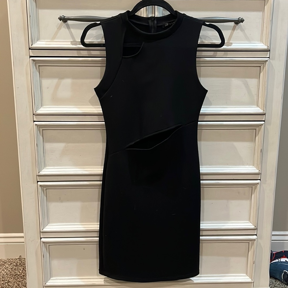 Milky Way Black High Neck Cocktail Dress Size-Small